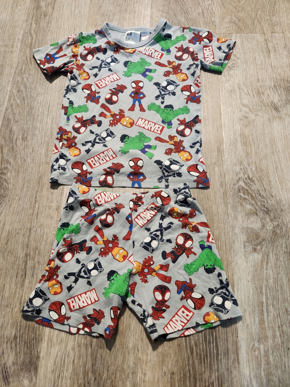 H&M Gray Boy Pajama Set with Superheroes